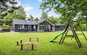 Awesome Home In Glesborg With Sauna